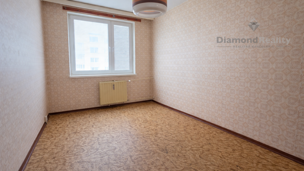 Na predaj VEĽKÝ 4 izbový byt na KVP, Bauerova ulica