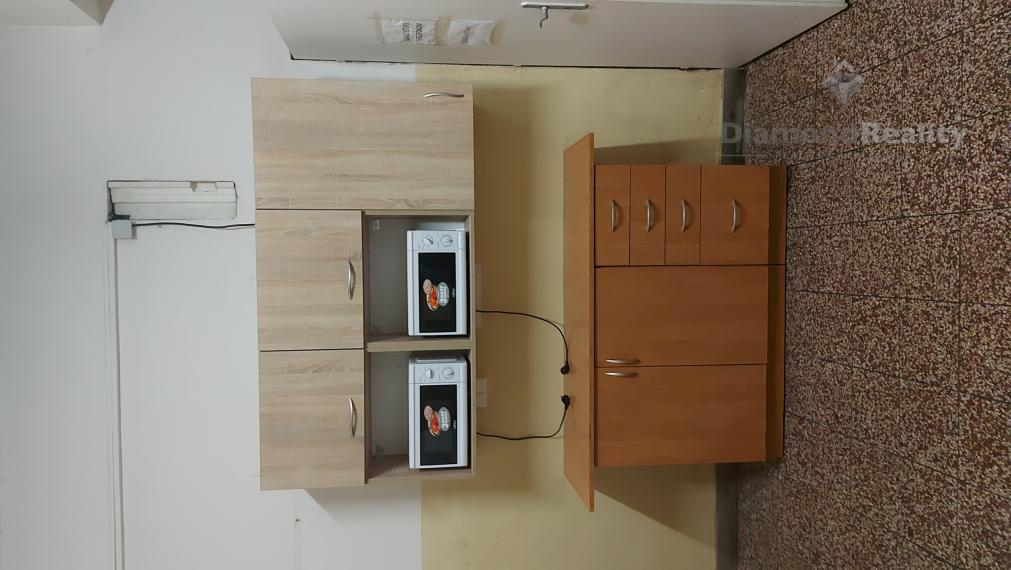 VÝROBNÉ HALY A SKLADY – PRENÁJOM SKLADOVÝCH A VÝROBNÝCH PRIESTOROV S KANCELÁRIAMI | 3 251 m² | TOP DOSTUPNOSŤ PRE KAMIÓNY