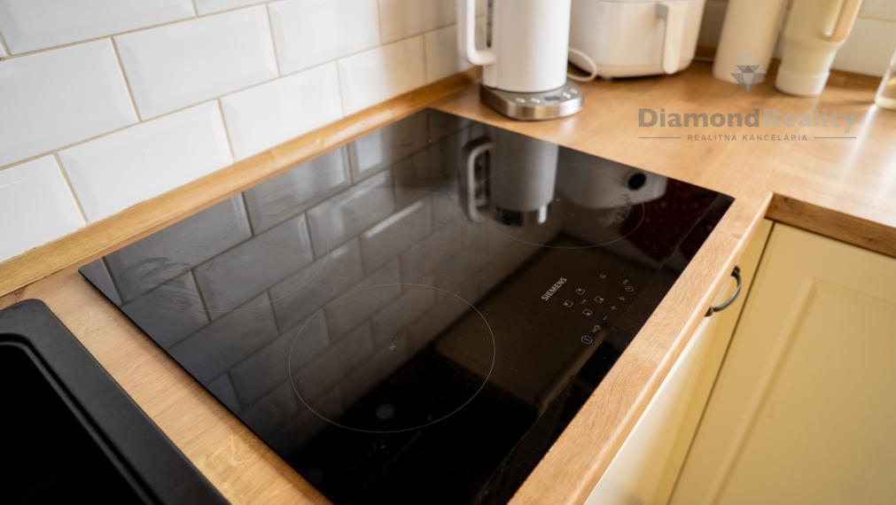 Na predaj 3-izbový byt s lodžiou, Alvinczyho ulica, Košice - Sever