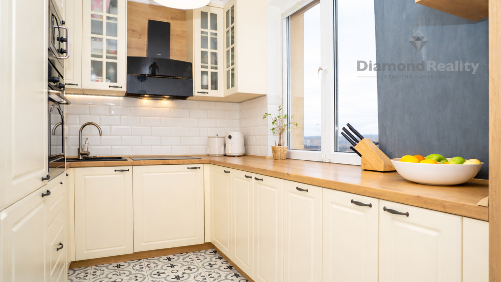 Na predaj 3-izbový byt s lodžiou, Alvinczyho ulica, Košice - Sever