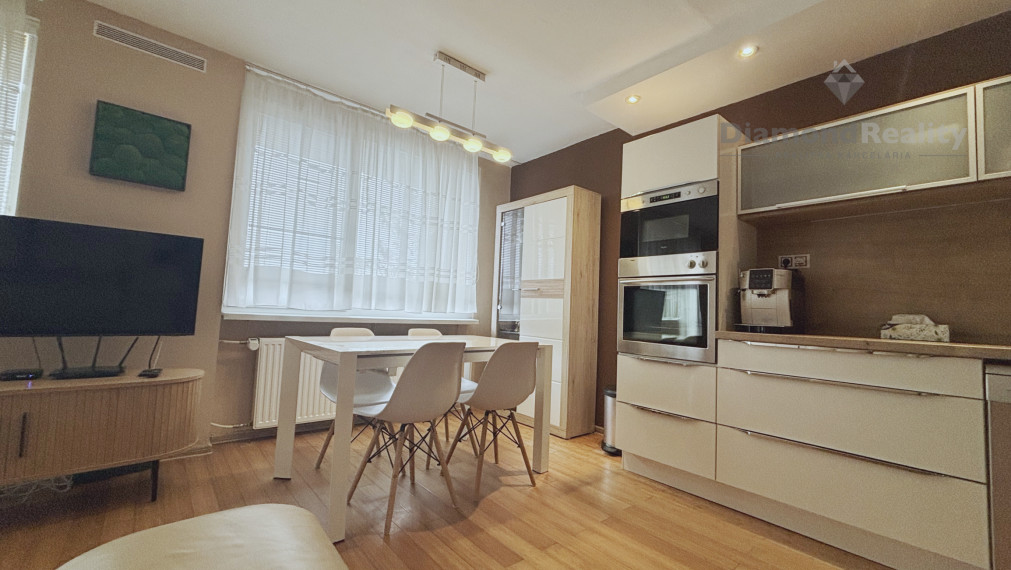 Na predaj 3 izbový byt, Kežmarská ulica, Košice - západ