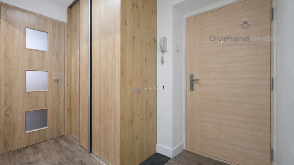 Na predaj 2 izbový byt, ulica Zlatá, Vargove pole, Rožňava