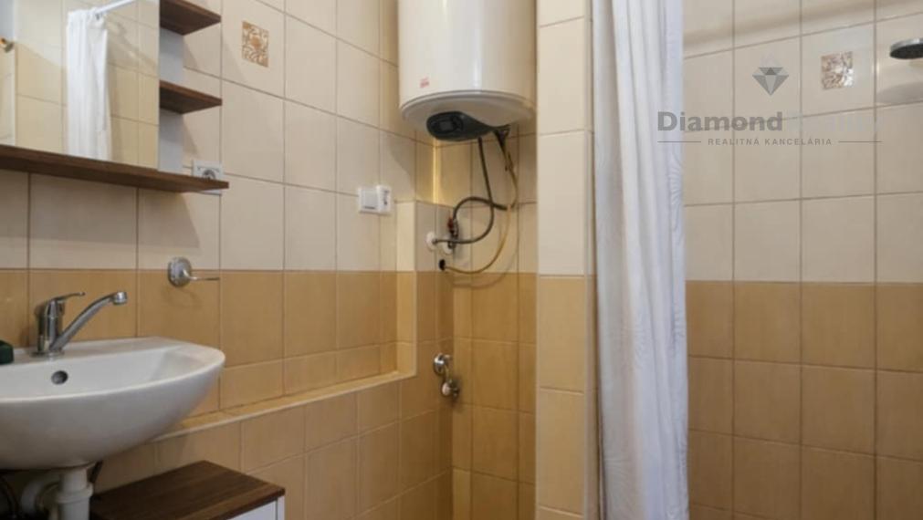 Na predaj 2 izbový byt, ulica Zlatá, Vargove pole, Rožňava