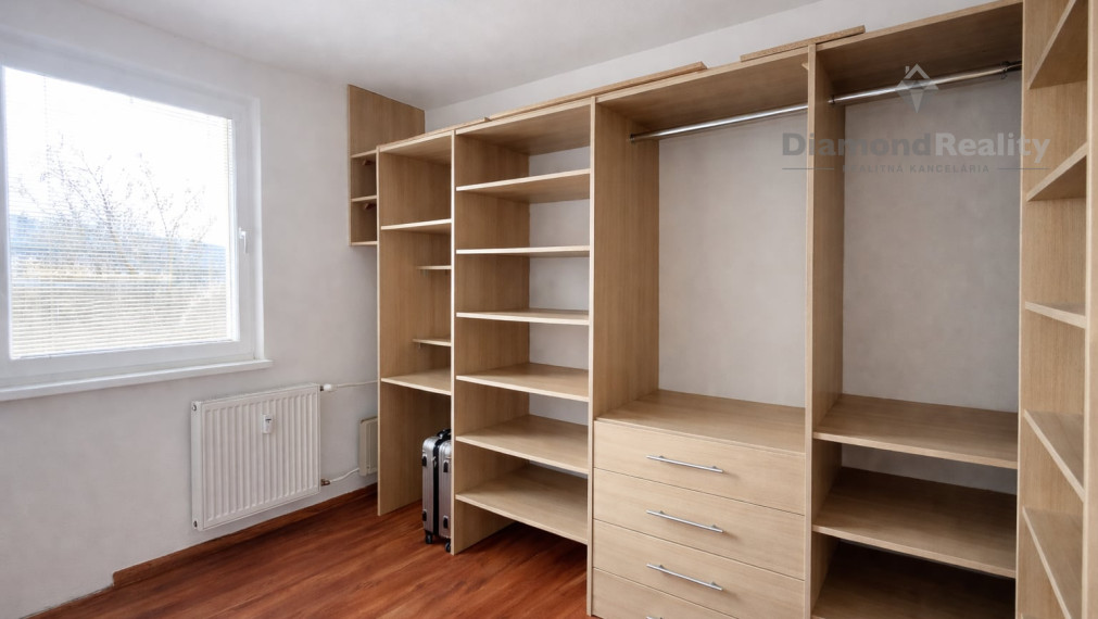 IDEÁLNY DLHODOBÝ PRENÁJOM  - 3+1-IZBOVÝ, ONDAVSKÁ - rodiny aj študenti