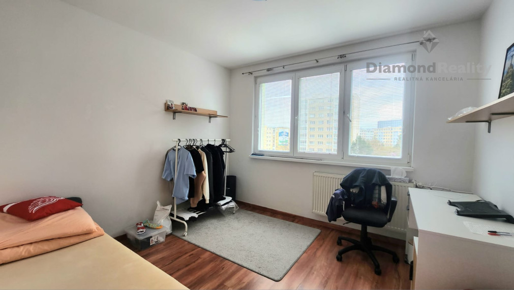 IDEÁLNY DLHODOBÝ PRENÁJOM  - 3+1-IZBOVÝ, ONDAVSKÁ - rodiny aj študenti