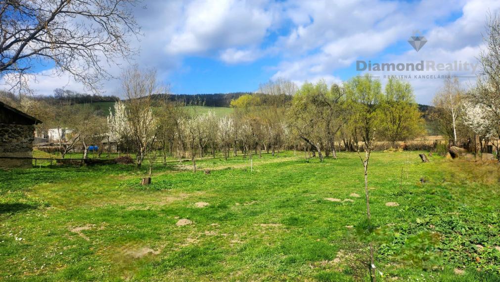 Nádherný STAVEBNÝ pozemok v centre obce Drienovská Nová Ves