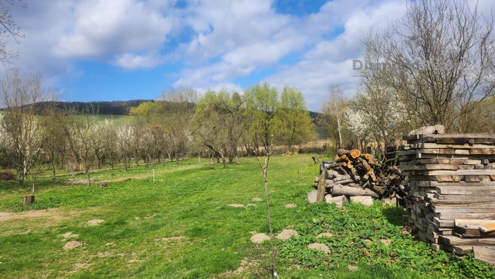 Nádherný STAVEBNÝ pozemok v centre obce Drienovská Nová Ves