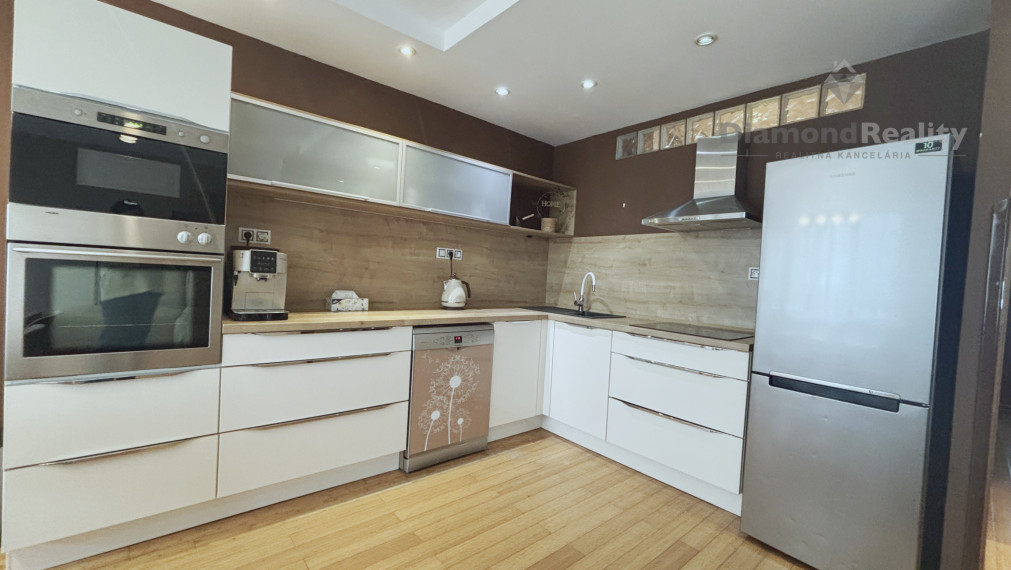 Na predaj 3 izbový byt, Kežmarská ulica, Košice - západ