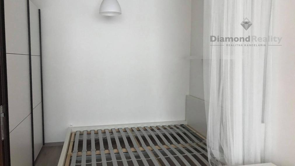 Na prenájom zariadený 1 izbový byt novostav Nevädzova Trnava.