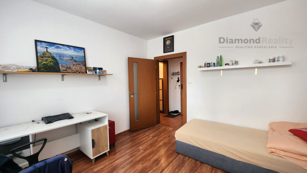 IDEÁLNY DLHODOBÝ PRENÁJOM  - 4-IZBOVÝ, ONDAVSKÁ - rodiny aj študenti