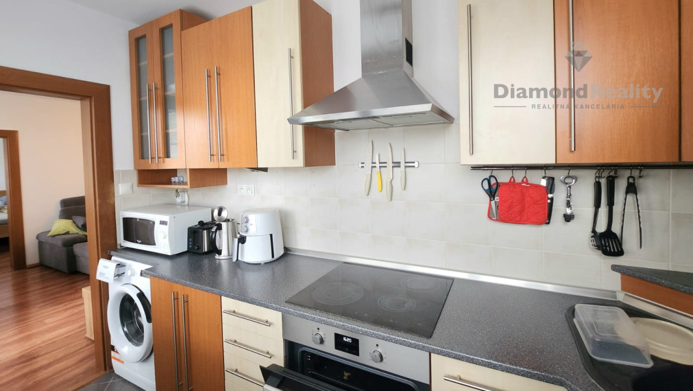 IDEÁLNY DLHODOBÝ PRENÁJOM  - 4-IZBOVÝ, ONDAVSKÁ - rodiny aj študenti