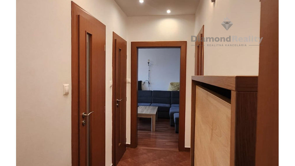 IDEÁLNY DLHODOBÝ PRENÁJOM  - 4-IZBOVÝ, ONDAVSKÁ - rodiny aj študenti