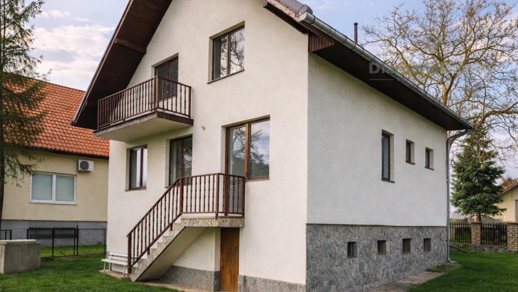 Priestranný rodinný dom Zemplínska Teplica.