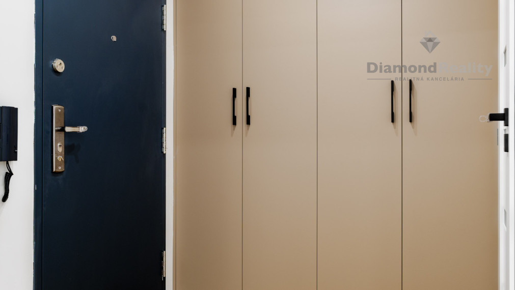 Na predaj 1,5 izbový byt po kompletnej rekonštrukcii, Bernolákova ulica, Košice - Západ