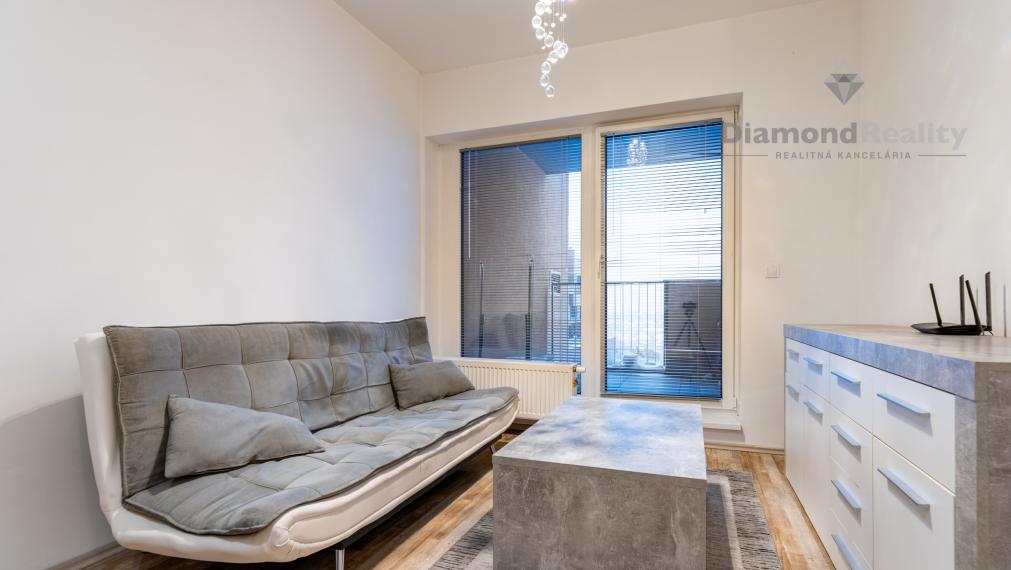 PREDAJ 2-IZBOVÉHO BYTU | ZELENÁ STRÁŇ | 1 PIVNICA | TERASA | VNÚTORNÉ PARKOVANIE