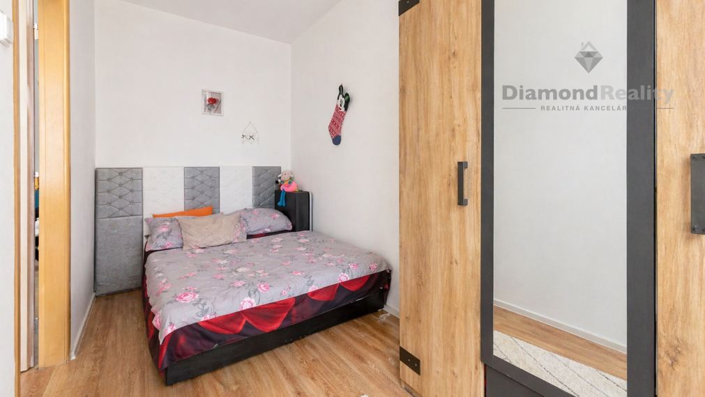 NA PREDAJ 3 IZBOVÝ BYT PO REKONŠTRUKCII | 64 m² | PRAKOVCE