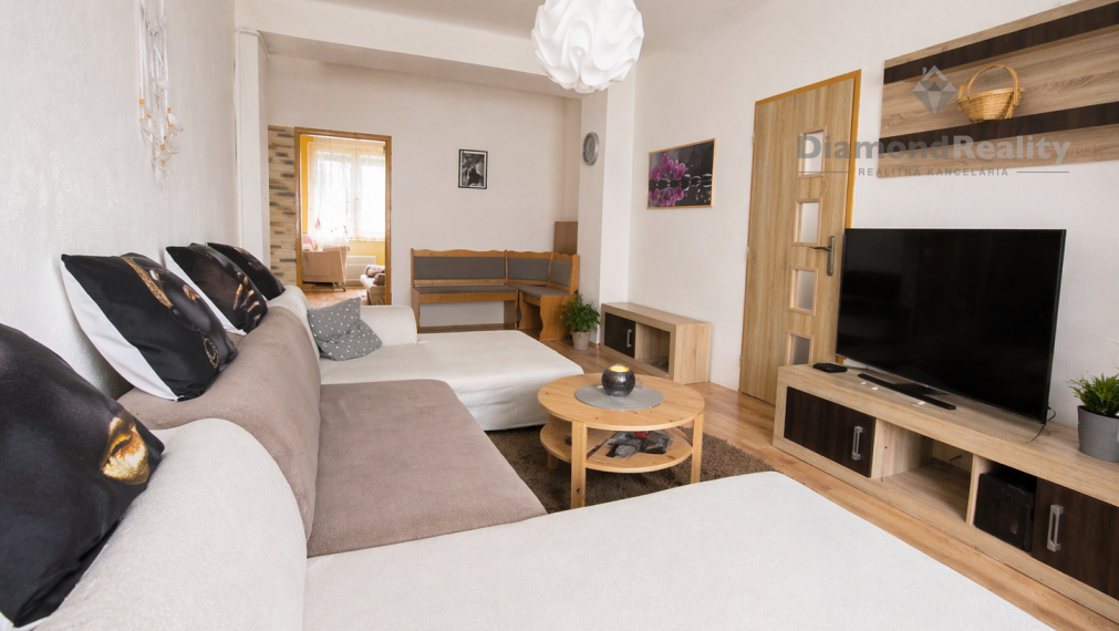 NA PREDAJ 3 IZBOVÝ BYT PO REKONŠTRUKCII | 64 m² | PRAKOVCE