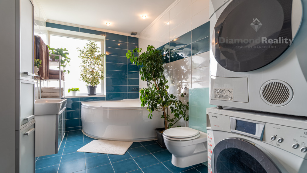 NA PREDAJ 2 IZBOVÝ TEHLOVÝ BYT S VEĽKORYSOU VÝMEROU