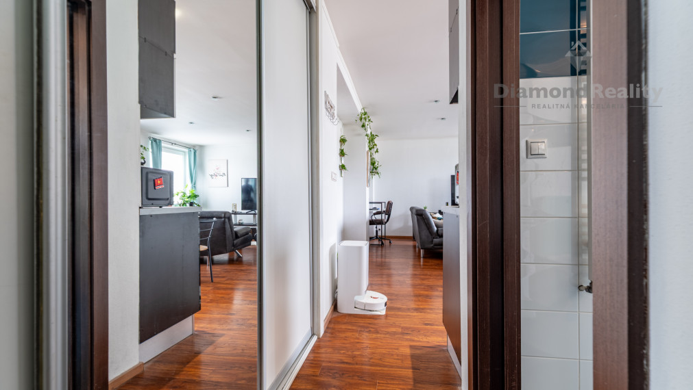 NA PREDAJ 2 IZBOVÝ TEHLOVÝ BYT S VEĽKORYSOU VÝMEROU