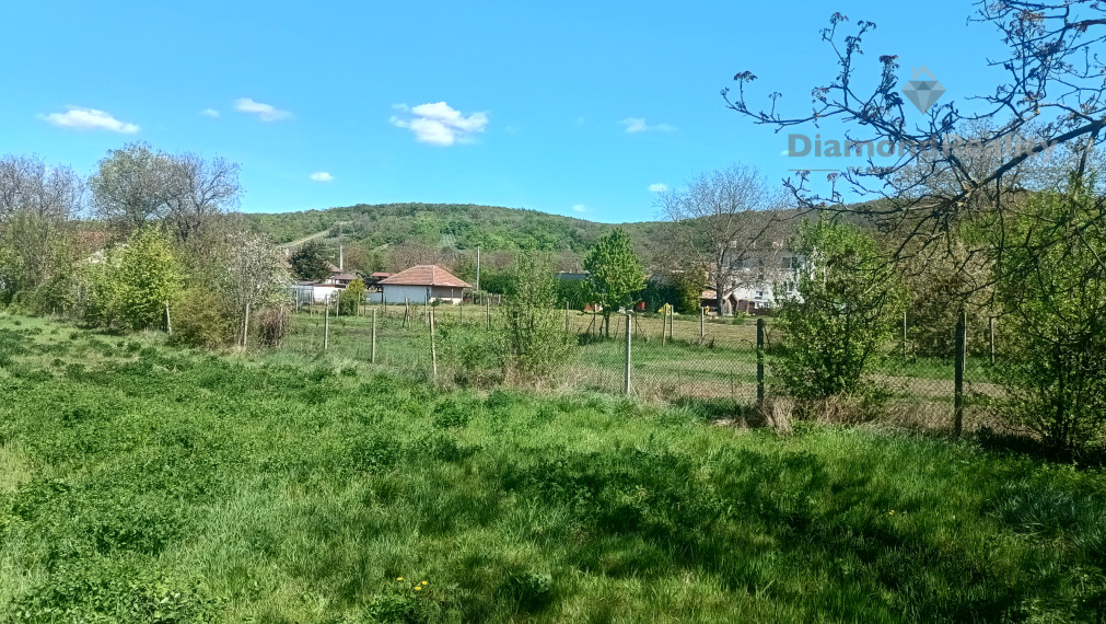 NA PREDAJ: ŠTARTOVACÍ DOM ALEBO INVESTIČNÁ PRÍLEŽITOSŤ VO VRÁBĽOCH – ZA VÝBORNÚ CENU!