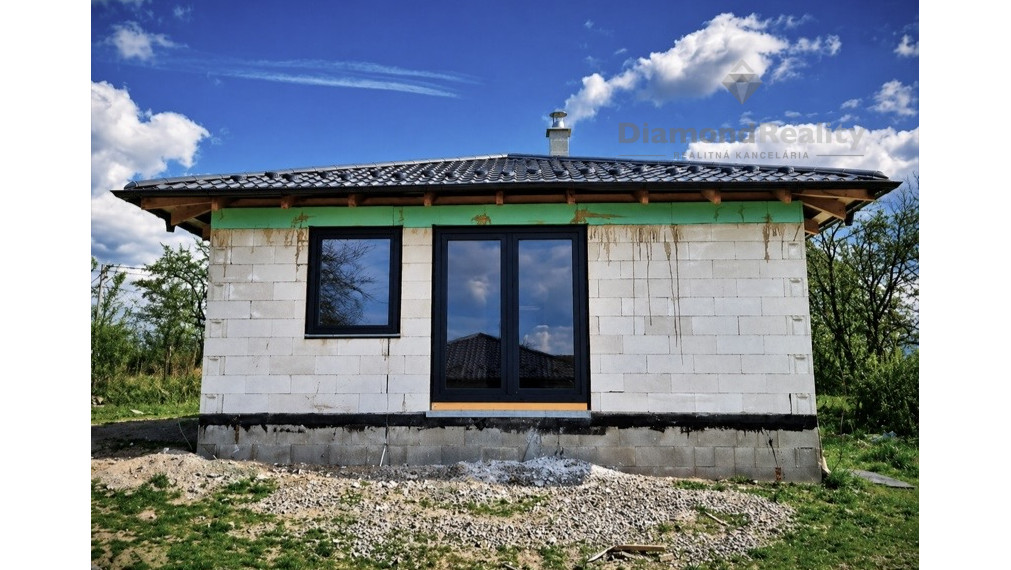 Na predaj rodinný dom - hrubá stavba v obci Bidovce