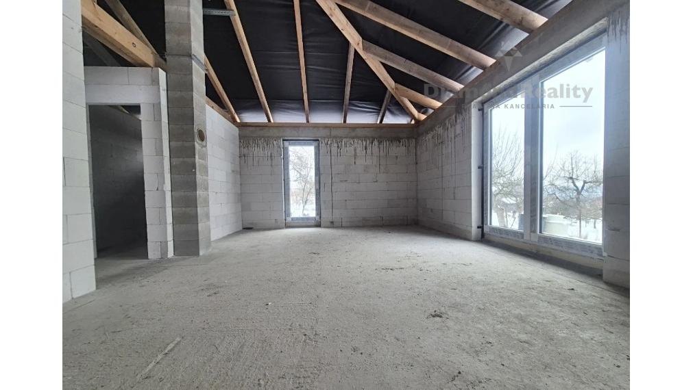 Na predaj rodinný dom - hrubá stavba v obci Bidovce