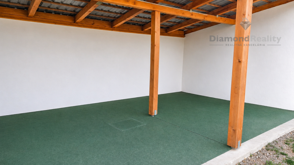 NA PREDAJ PRIESTRANNÝ MLADŠÍ RODINNÝ DOM | TORNAĽA