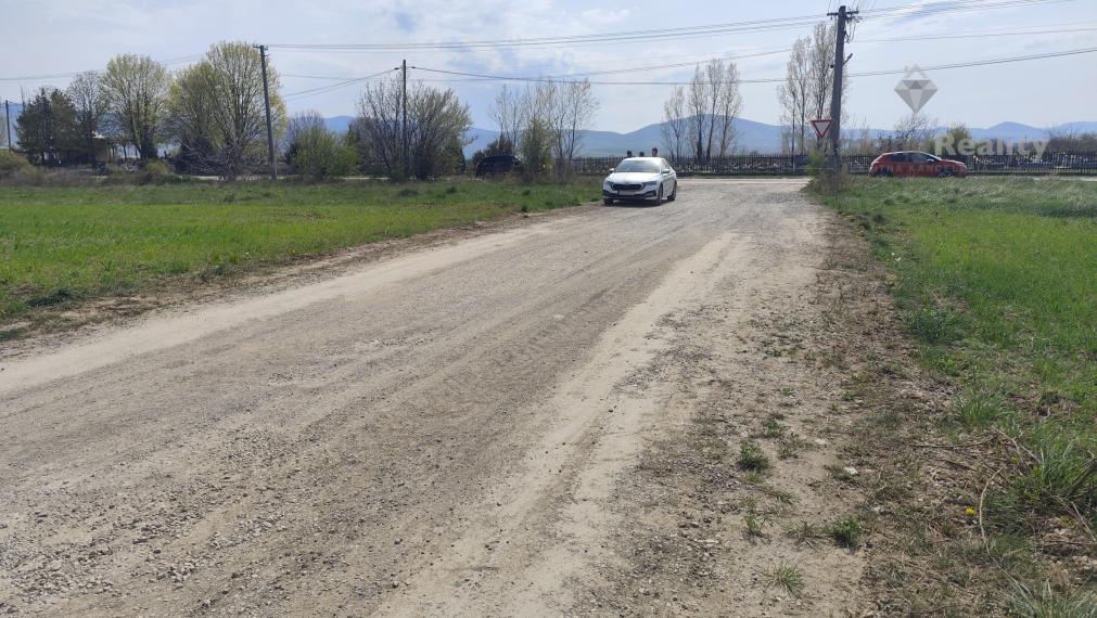 Na predaj stavebný pozemok (550 m2) so stavebným povolením  - obec Geča.