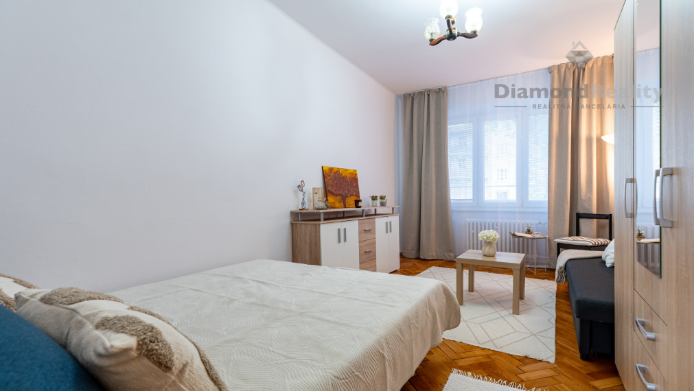 NA PRENÁJOM 1 IZBOVÝ BYT VO VÝBORNEJ A TICHEJ LOKALITE