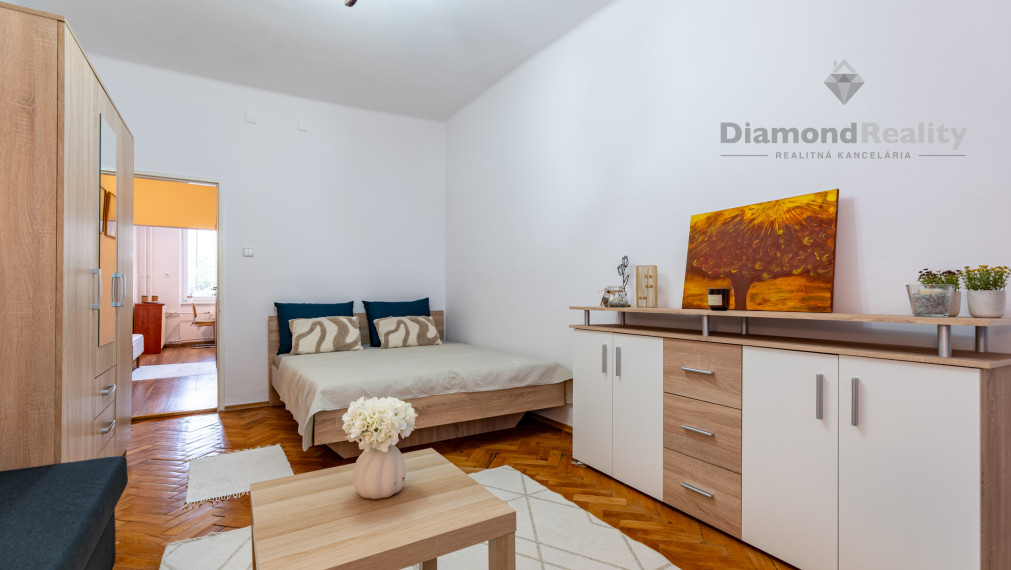 NA PRENÁJOM 1 IZBOVÝ BYT VO VÝBORNEJ A TICHEJ LOKALITE