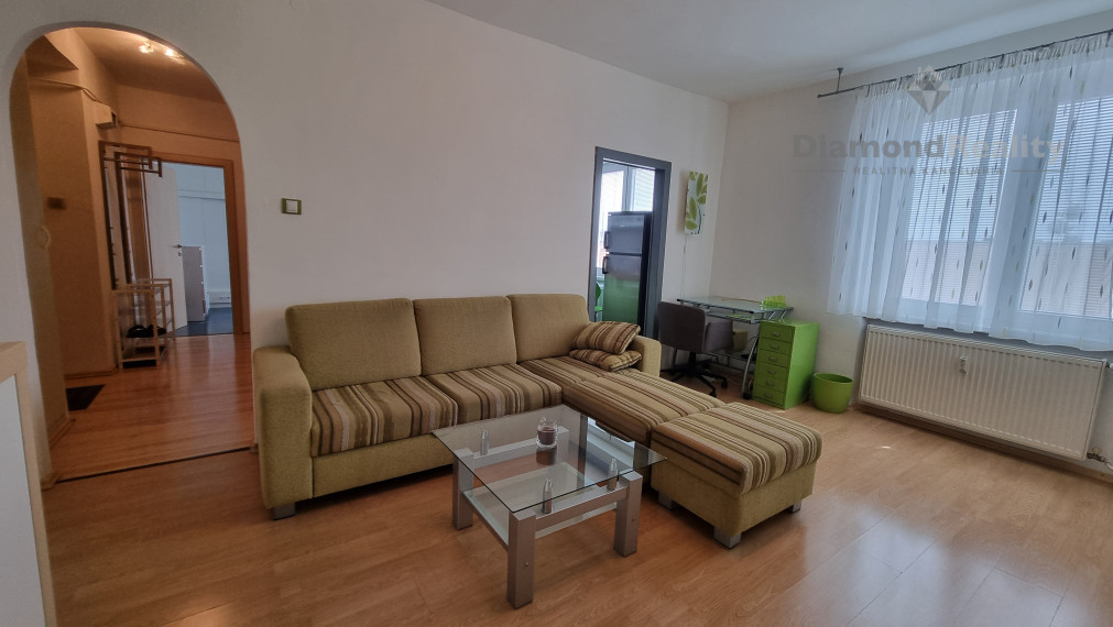 REZERVOVANÉ - 2 izbový tehlový byt na ulici Štúrova, Sečovce