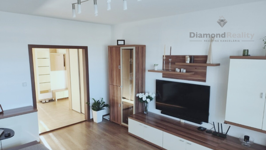 Na predaj 3 izbový byt ,Denešova ulica, Košice - KVP