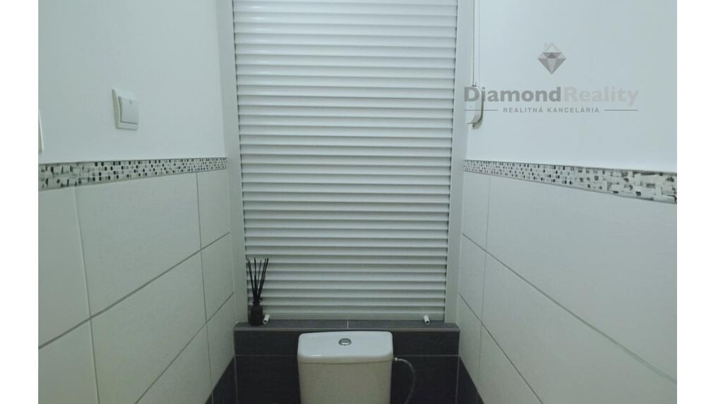 Na predaj 3 izbový byt ,Denešova ulica, Košice - KVP