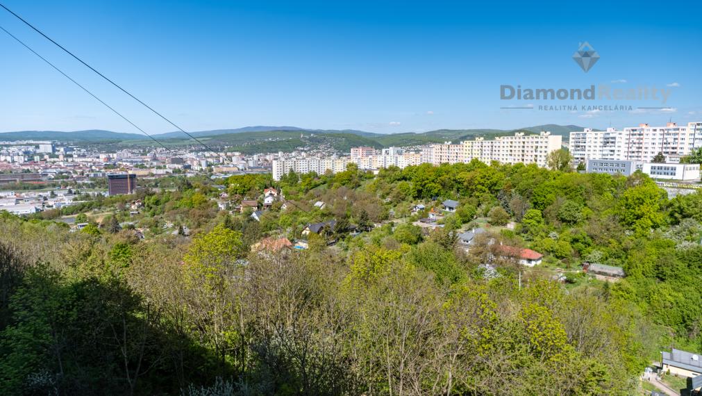MODERNÝ 3-IZBOVÝ BYT PO KOMPLETNEJ REKONŠTRUKCII S LOGGIOU | Ul. Povstania Českého Ľudu