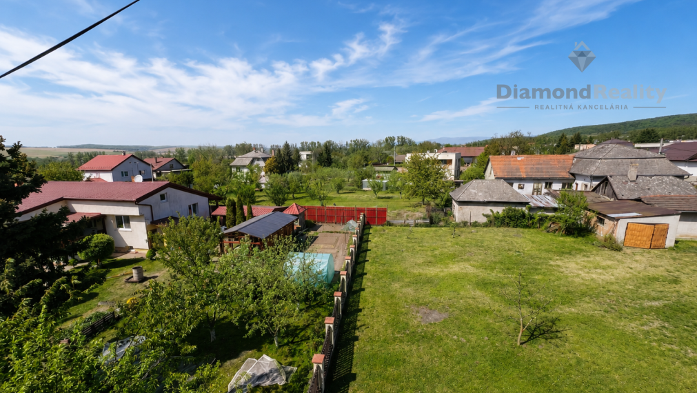 MODERNÝ 3-IZBOVÝ BYT PO KOMPLETNEJ REKONŠTRUKCII S BALKÓNOM | OBEC RUSKOV