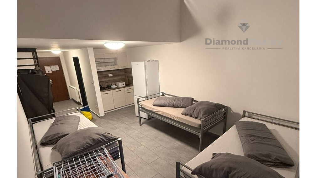Na prenájom apartmány, ubytovňa Senec
