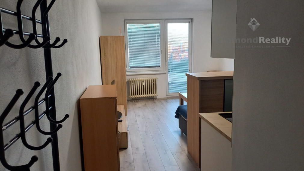 Moderná garsónka s balkónom pri N-centre Nitra