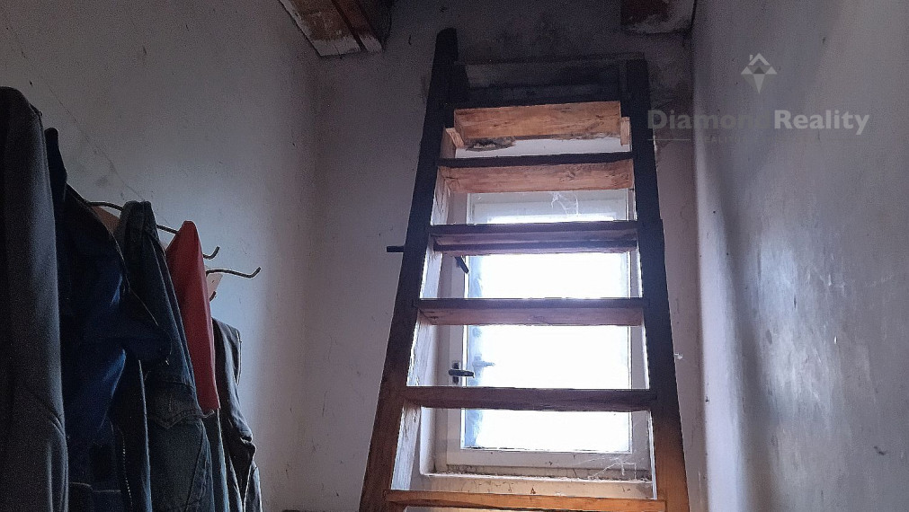 Na predaj rodinný dom v pôvodnom stave, záhrada, Rišňovce