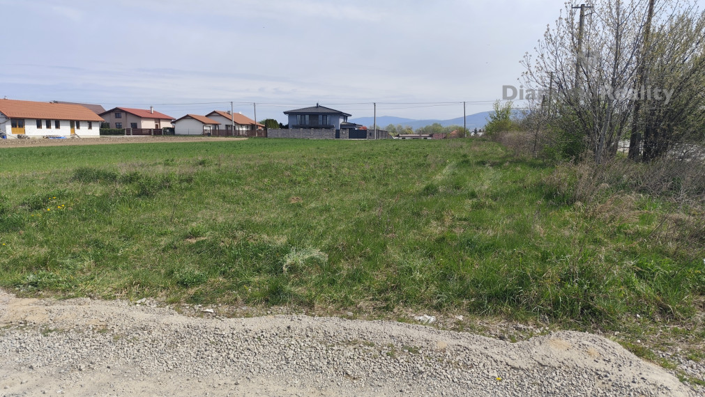Na predaj pozemok na výstavbu RD – Geča (Košice okolie), 825 m2