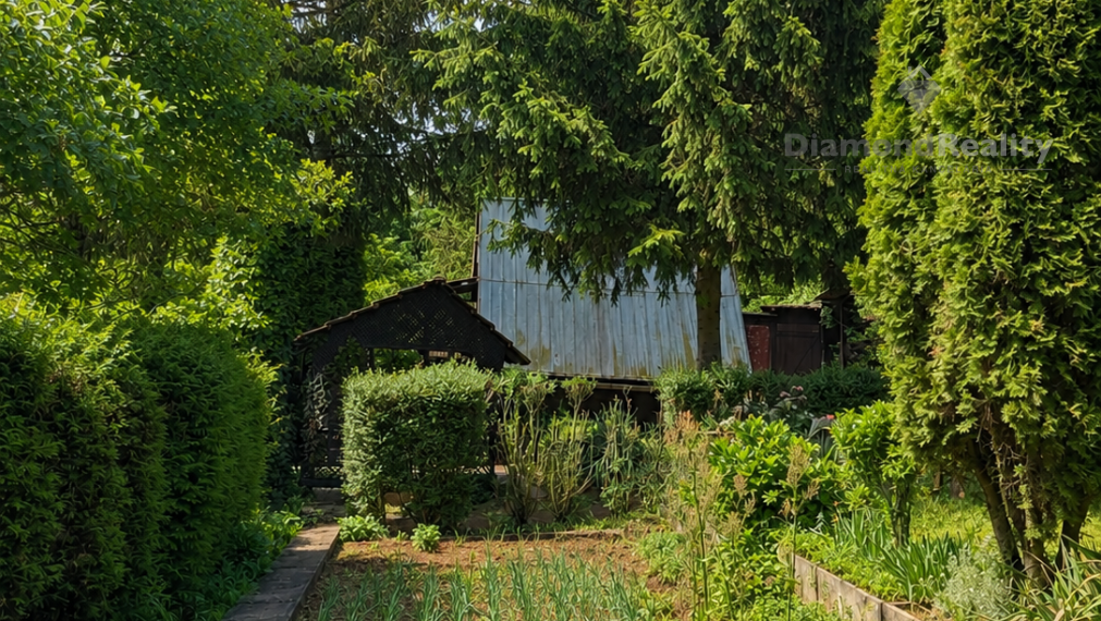 Chata so záhradou v pokojnej lokalite – ideálne miesto na oddych a relax