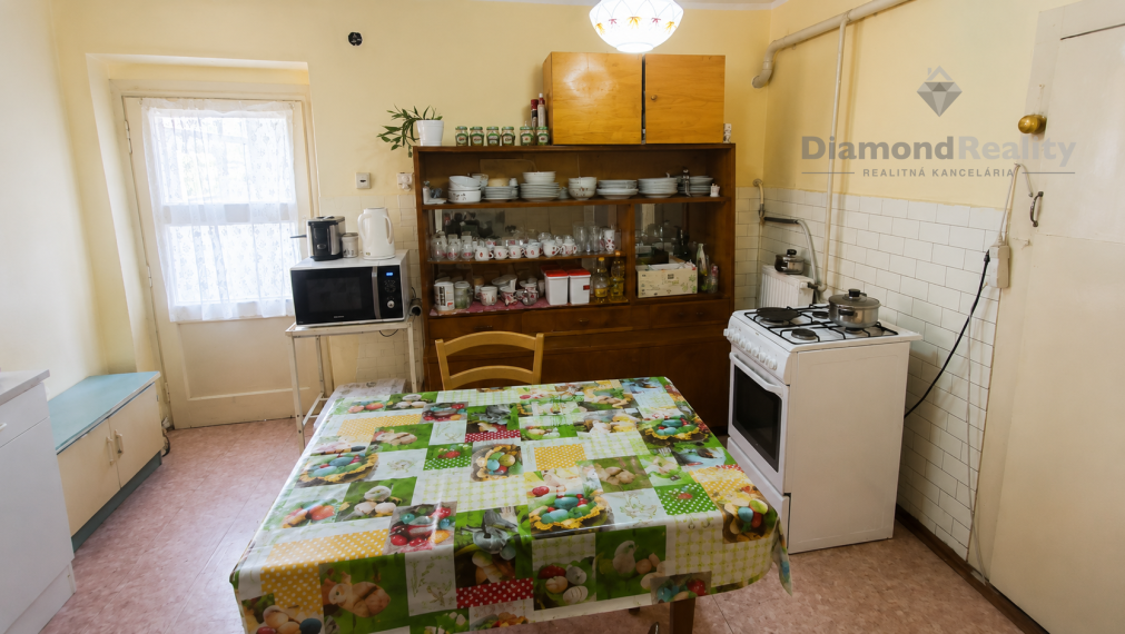 RODINNÝ DOM S VEĽKÝM POZEMKOM 1137 m² VO VINODOLE