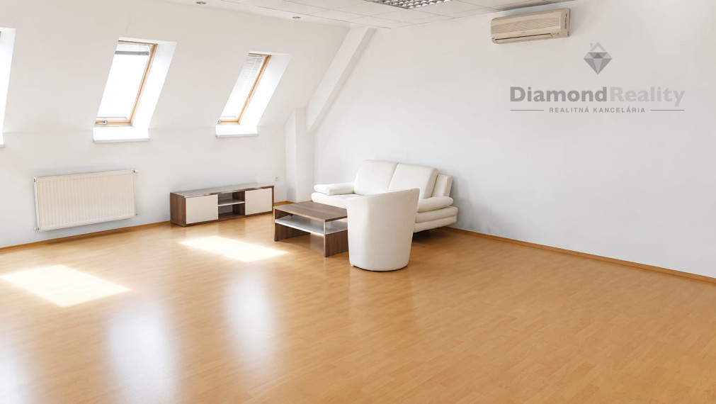 Obchodný priestor ÚSPEŠNÝCH - PRENÁJOM 270m2 oproti Hornbachu