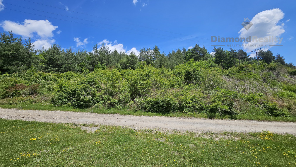 Rekreačný areál v srdci prírody – Kysak | 1,1 ha pozemok