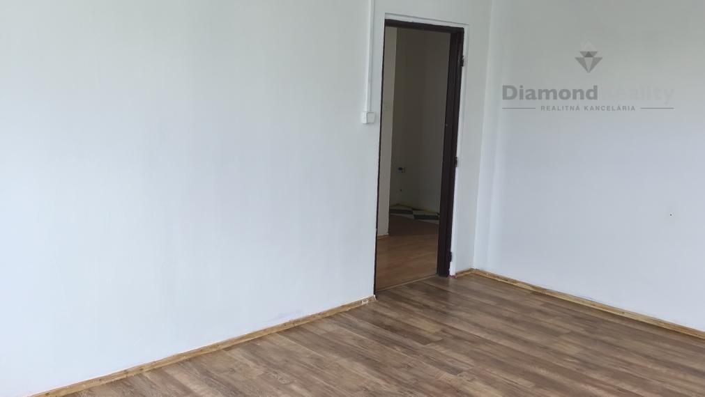 Na predaj 3-izbový byt na ulici Bernoláková, Košice-Západ