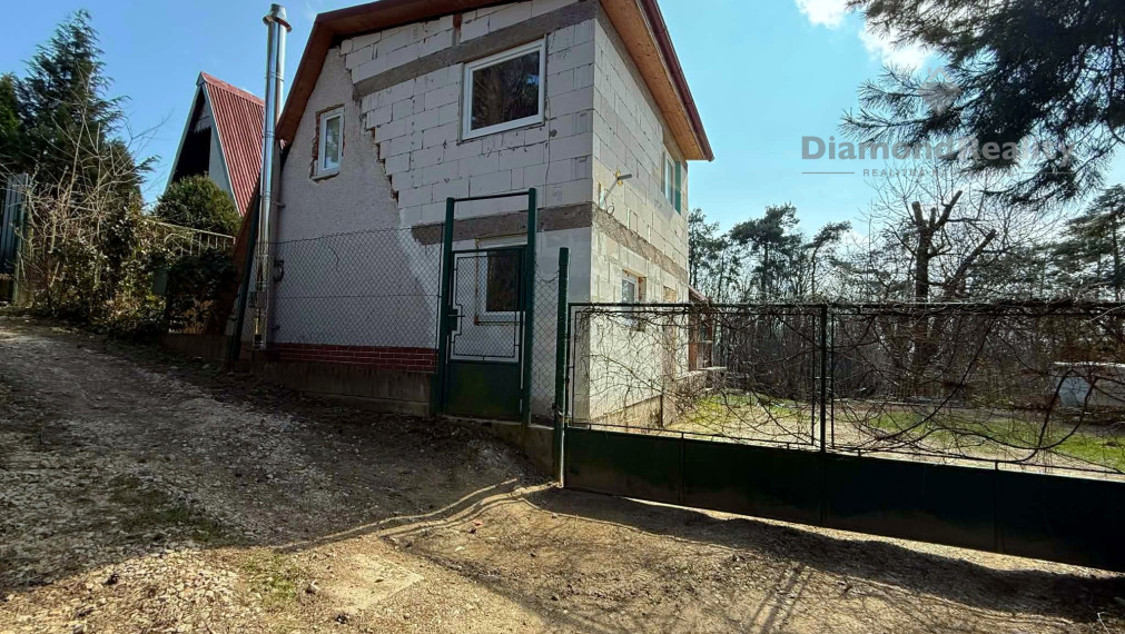 Na predaj murovaná chata, obec Šemša, Košice - Okolie