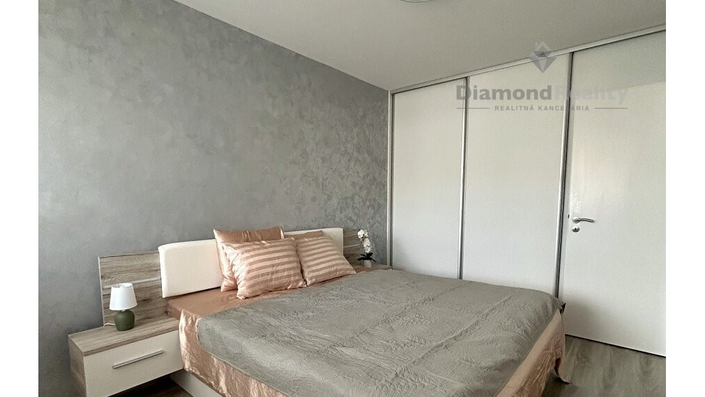 Na prenájom komplet zariadený 2 izbový byt, Arboria, Trnava.