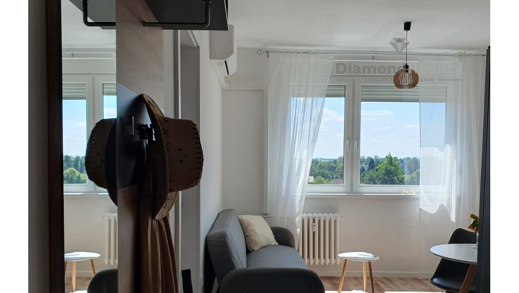 Na prenájom novoprerobený byt na 2 izbový, centrum, Galanta