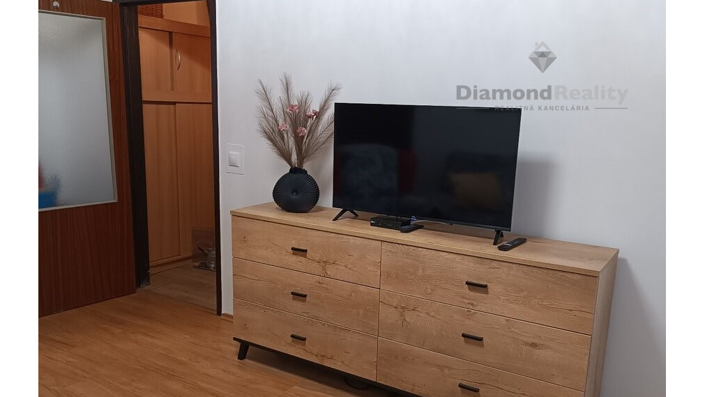 Na prenájom 2 izbový zariadený byt  balkón M. Bela, Piešťany