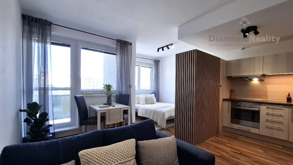 Na prenájom zariadený 1 izbový byt, balkón, Vansovej, Trnava