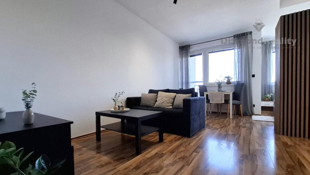 Na prenájom zariadený 1 izbový byt, balkón, Vansovej, Trnava
